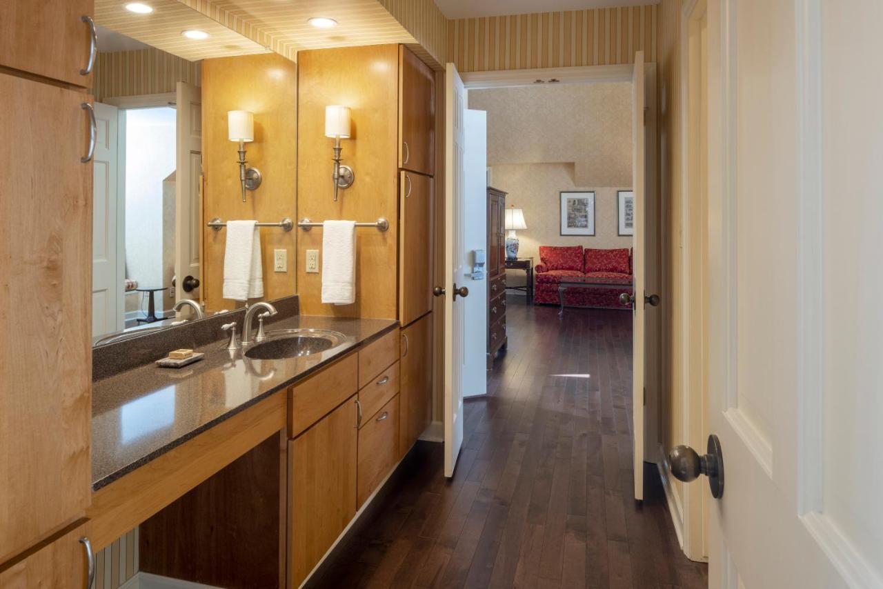 Baywood Conference And Lodging Center Coraopolis Exteriér fotografie